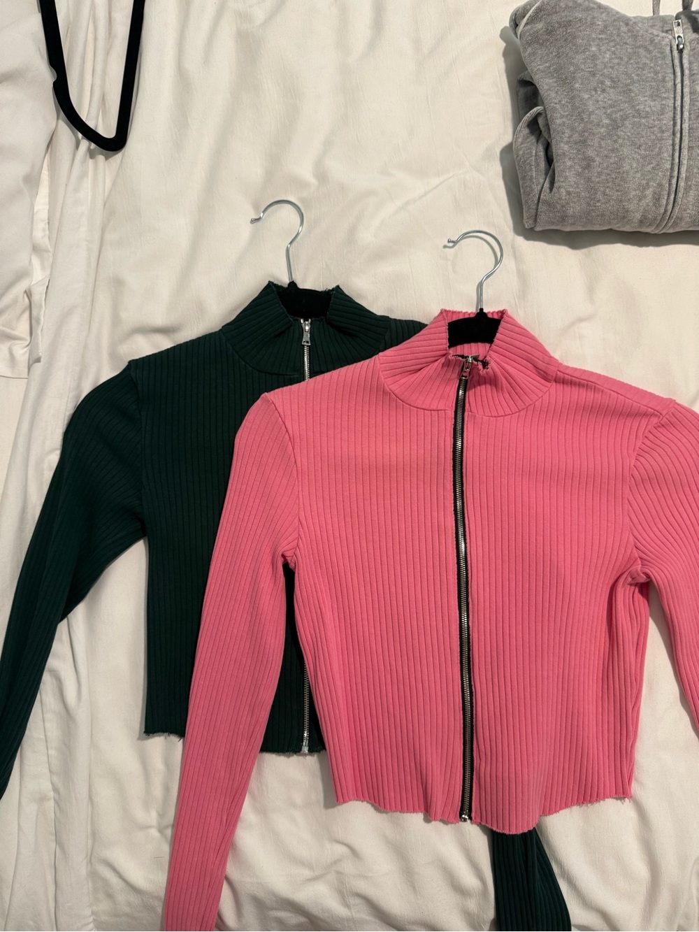 Cotton Citizen Ribbed Zip Mock Neck Top - Pink & Dark Green